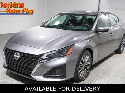 Used 2023 Nissan Altima 2.5 SV