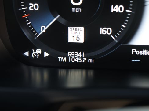 Used 2019 Volvo XC90 T6 Momentum w/ Protection Package Premier AWD/4WD image 20