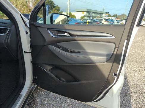 Used 2024 Buick Enclave Premium image 36