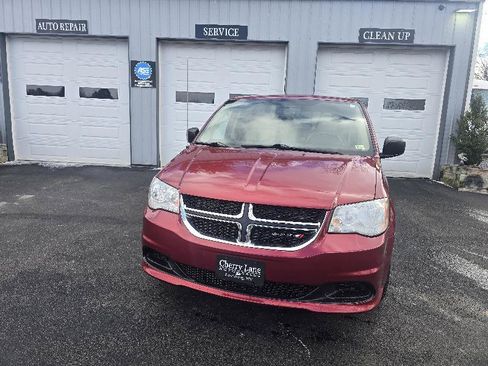 Used 2015 Dodge Grand Caravan SE w/ Quick Order Package 29E SE image 2