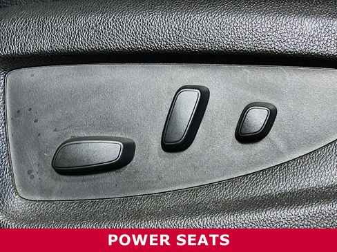 Used 2016 GMC Yukon SLE w/ Convenience Package image 4