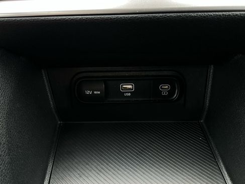 Used 2025 Kia Sportage LX image 23