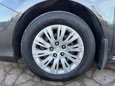 Used 2012 Toyota Camry LE image 17