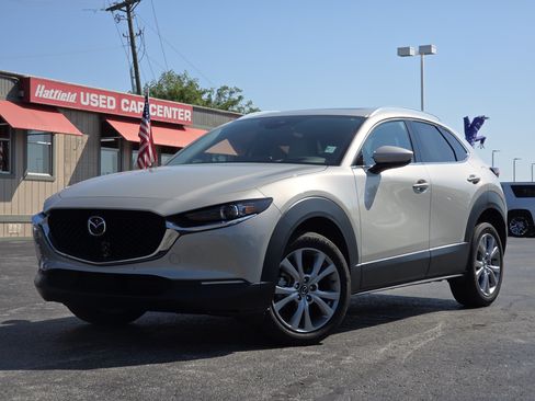 Used 2023 MAZDA CX-30 AWD 2.5 S w/ Premium Package image 2