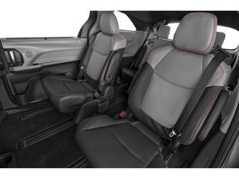 Used 2024 Toyota Sienna XSE AWD/4WD image 9