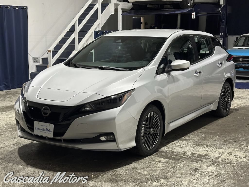 Used 2023 Nissan Leaf SV Plus FWD image 6