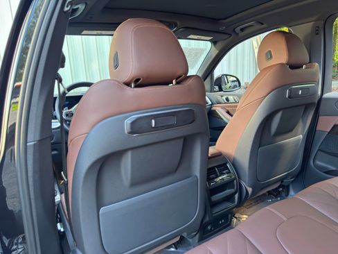 Used 2024 BMW X5 xDrive50e w/ M Sport Package AWD/4WD image 41