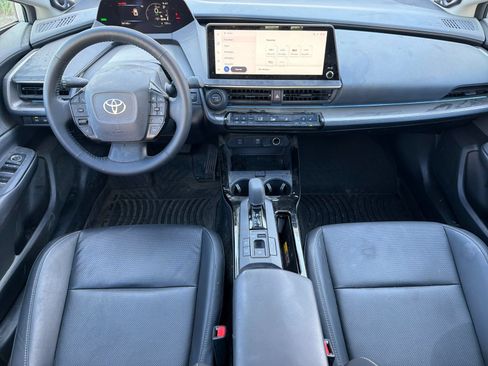 Used 2024 Toyota Prius Limited w/ Limited Premium Package FWD image 12