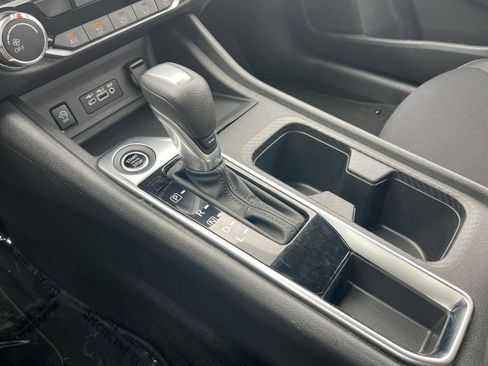 Used 2025 Nissan Sentra SV FWD image 40