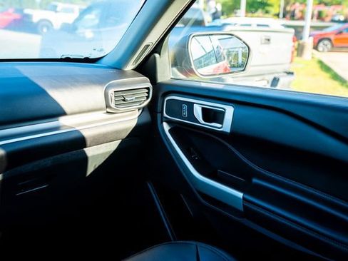 Used 2023 Ford Explorer XLT w/ Equipment Group 202A image 27