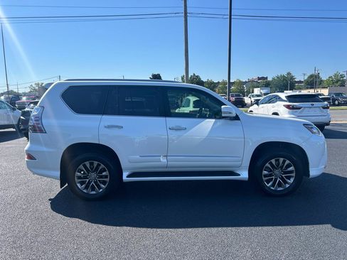 Used 2019 Lexus GX 460 Luxury AWD/4WD image 4