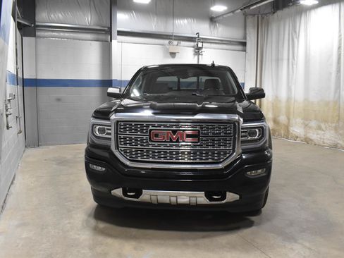 Used 2018 GMC Sierra 1500 Denali w/ Denali Ultimate Package AWD/4WD image 30