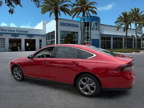 Used 2023 Honda Accord EX image 6