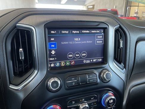 Used 2023 GMC Sierra 3500 Denali w/ Denali Ultimate Package AWD/4WD image 19