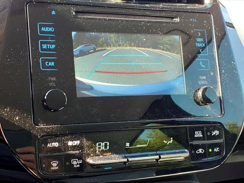 Used 2017 Toyota Prius Four image 17