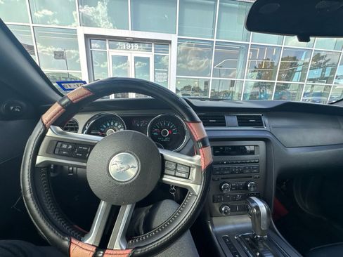 Used 2014 Ford Mustang Coupe RWD image 7