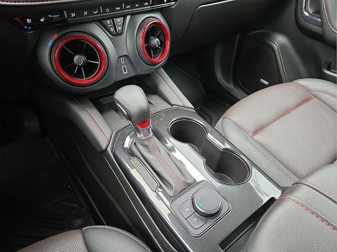 Used 2024 Chevrolet Blazer RS w/ Enhanced Convenience Package FWD image 25