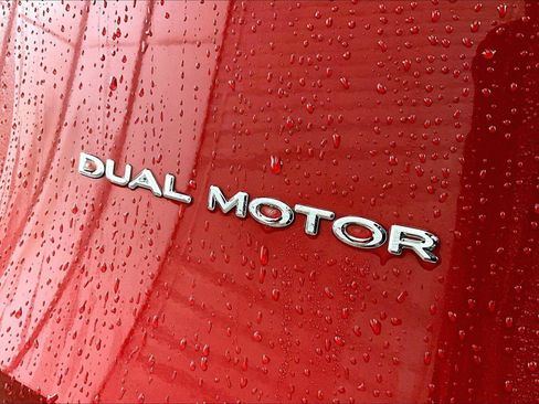 Used 2020 Tesla Model Y Long Range image 13