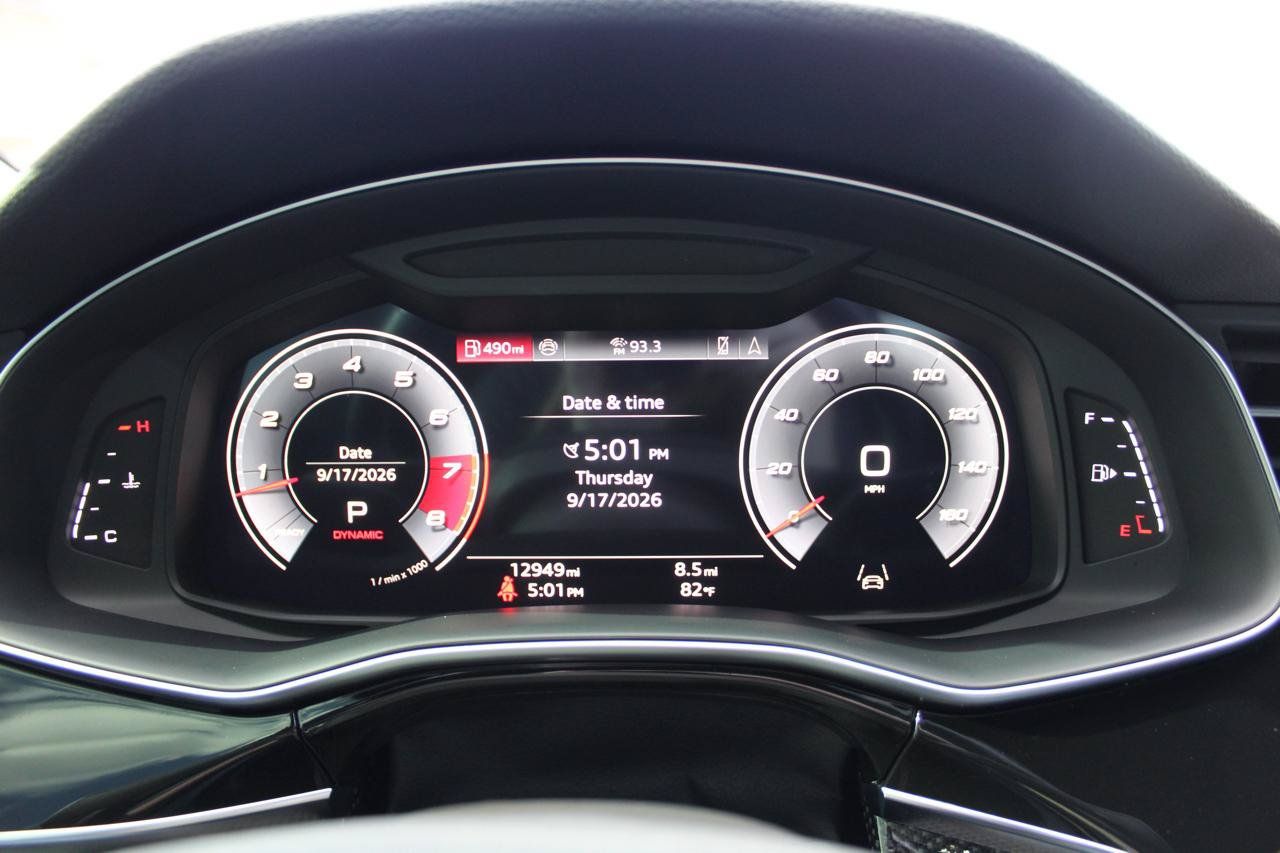 Used 2023 Audi SQ8 Prestige AWD/4WD image 16