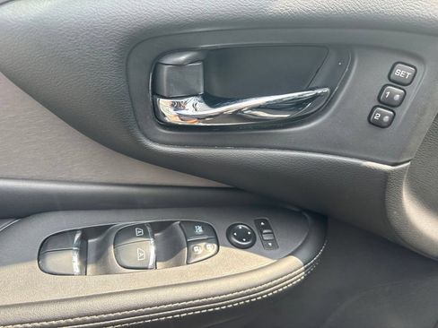 Used 2023 Nissan Murano SL AWD/4WD image 16