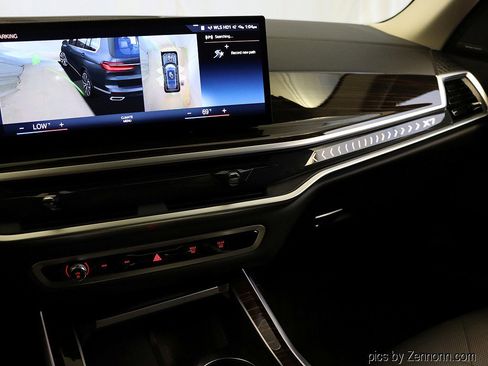 Certified 2023 BMW X7 xDrive40i w/ Premium Package image 25