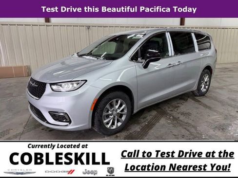 New 2026 Chrysler Pacifica Select AWD/4WD image 9