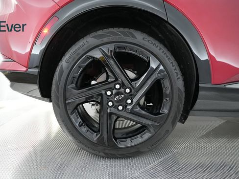 Used 2024 Chevrolet Equinox EV RS FWD image 19
