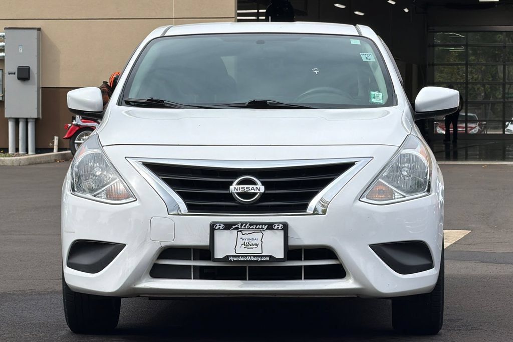 Used 2019 Nissan Versa SV FWD image 7