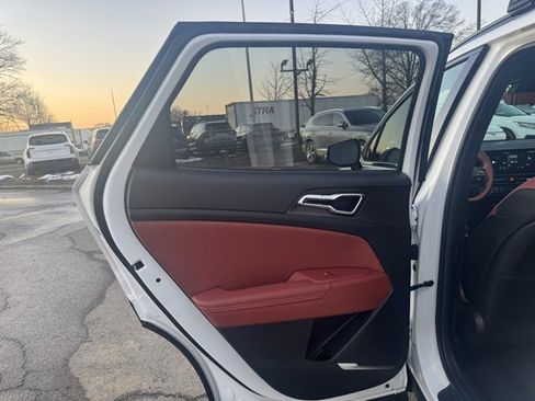 Certified 2026 Kia Sportage SX image 28