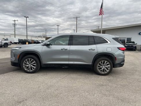 New 2026 Buick Enclave Preferred w/ Power Package image 9