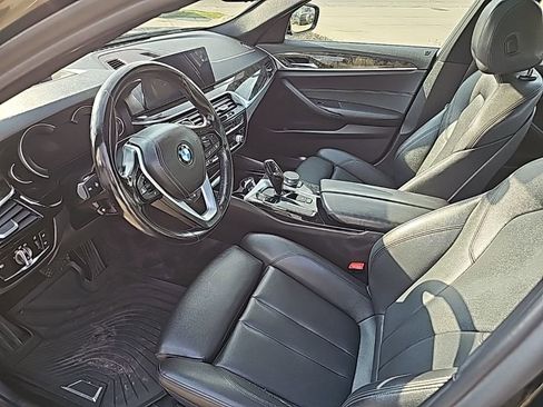 Used 2018 BMW 530i xDrive w/ Premium Package image 20