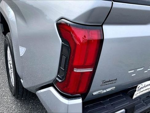 Used 2024 Toyota Tacoma SR5 image 21