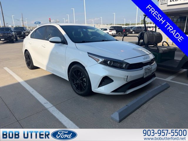 Used 2023 Kia Forte LXS FWD image 2