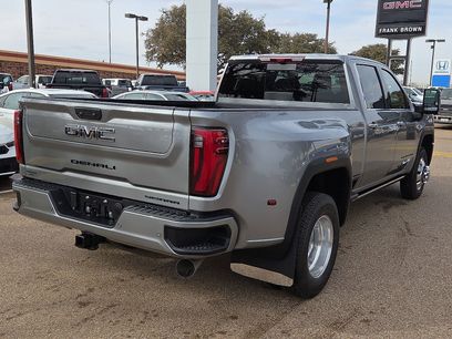 New 2026 GMC Sierra 3500 Denali Ultimate w/ LPO, Black Badging Package