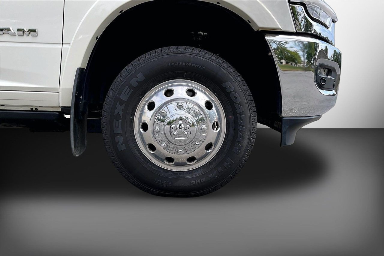 Certified 2022 RAM 3500 Laramie AWD/4WD image 35