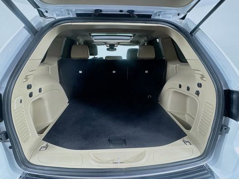 Used 2022 Jeep Grand Cherokee Limited image 33