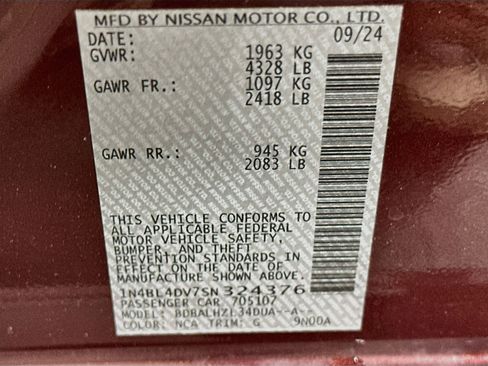 Used 2025 Nissan Altima 2.5 SV FWD image 12