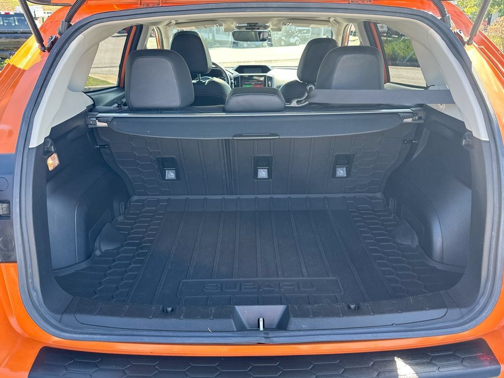 Used 2019 Subaru Crosstrek 2.0i Limited w/ Moonroof Package w/Navigation AWD/4WD image 16