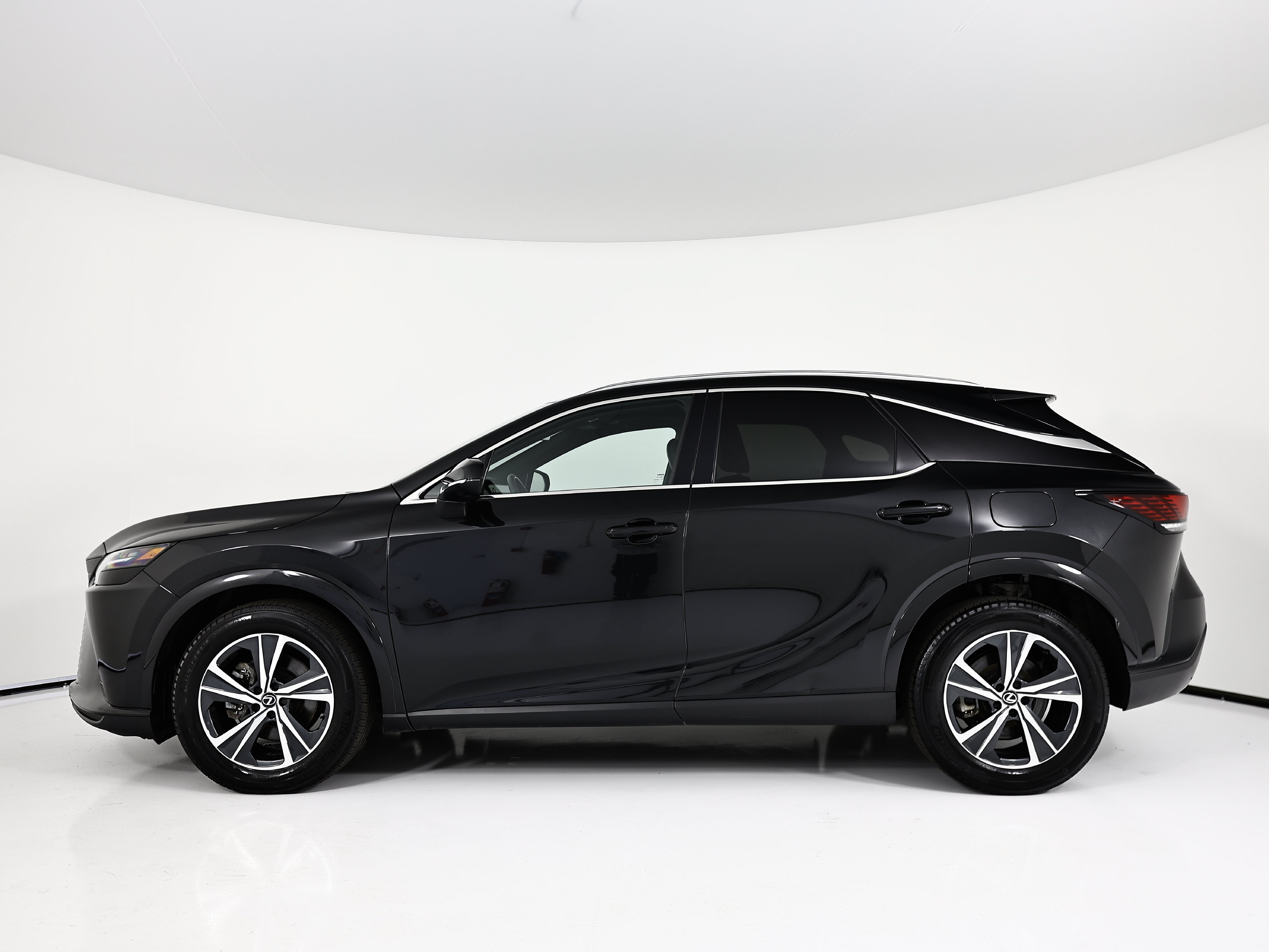 Used 2025 Lexus RX 350 Premium AWD/4WD image 2