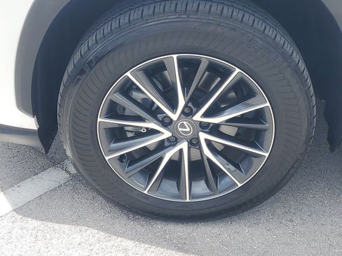 Used 2024 Lexus NX 250 FWD w/ Towing Package (2000 Lbs) image 7