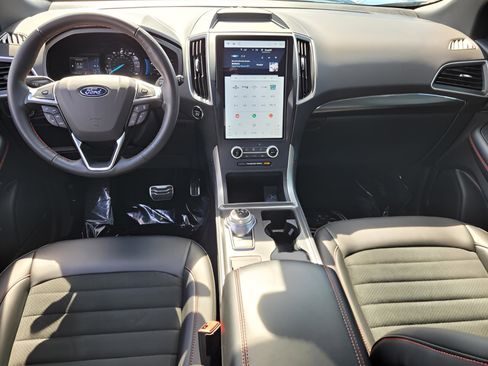 Used 2024 Ford Edge ST-Line image 9