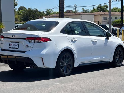 Certified 2024 Toyota Corolla SE FWD image 5