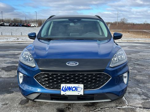 Used 2022 Ford Escape Titanium w/ Class II Trailer Tow Package image 7