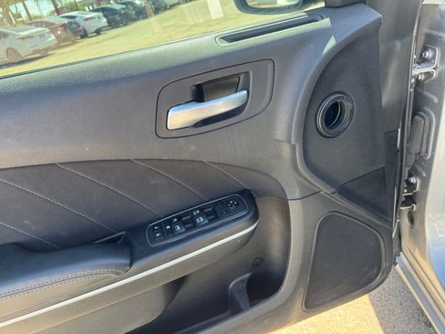 Used 2022 Dodge Charger SXT RWD image 11