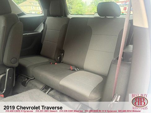 Used 2019 Chevrolet Traverse LT FWD image 6