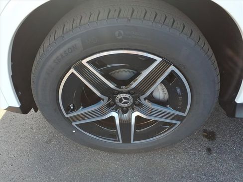 Used 2026 Mercedes-Benz GLC 300 4MATIC image 10