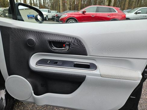 Used 2014 Toyota Prius C Two image 32