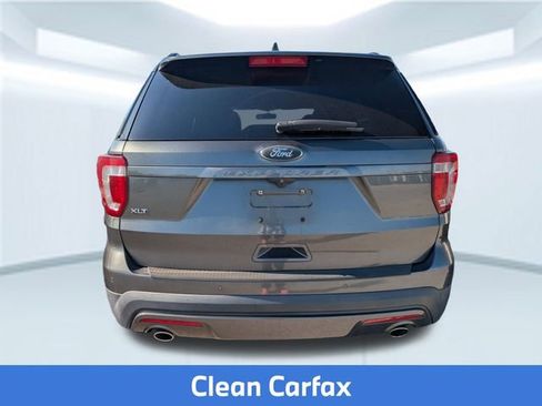 Used 2017 Ford Explorer XLT w/ Equipment Group 202A image 4