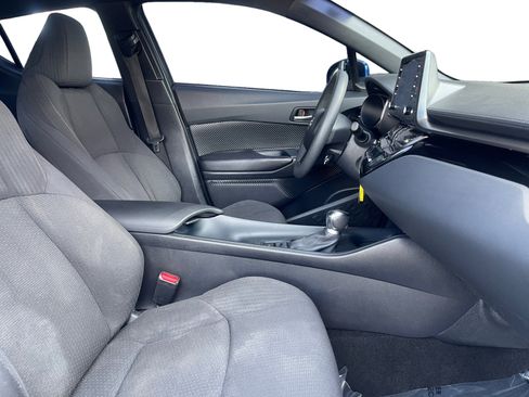 Used 2019 Toyota C-HR LE image 15