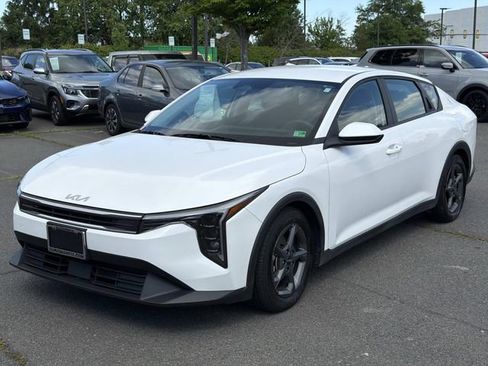 Used 2025 Kia K4 FWD image 5